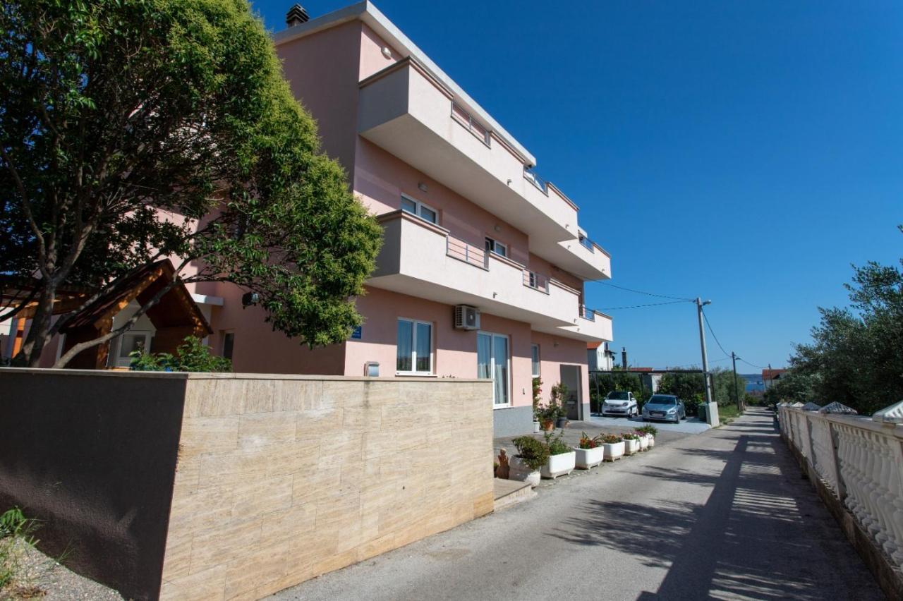 Villa Apartments Brecic 1 Kaštela Εξωτερικό φωτογραφία