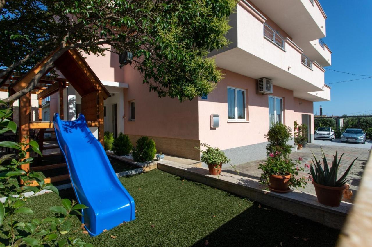 Villa Apartments Brecic 1 Kaštela Εξωτερικό φωτογραφία