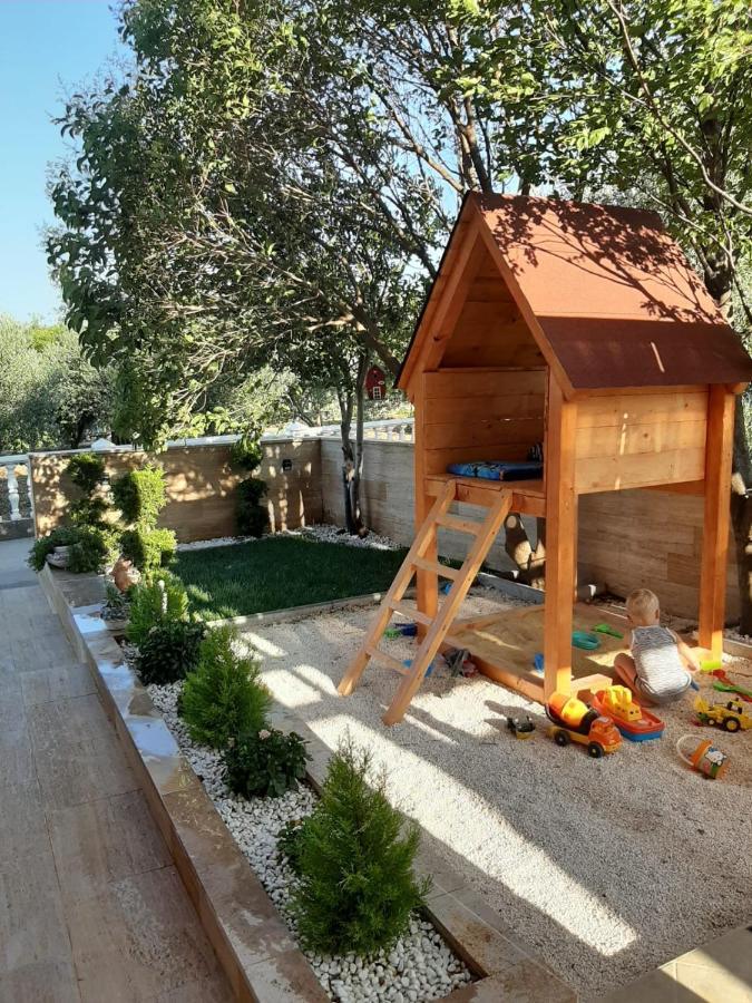 Villa Apartments Brecic 1 Kaštela Εξωτερικό φωτογραφία