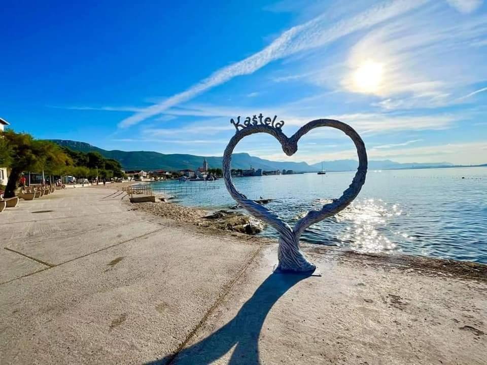 Villa Apartments Brecic 1 Kaštela Εξωτερικό φωτογραφία