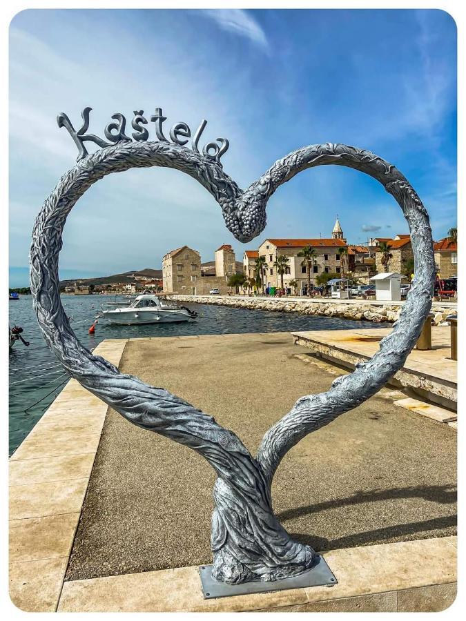 Villa Apartments Brecic 1 Kaštela Εξωτερικό φωτογραφία