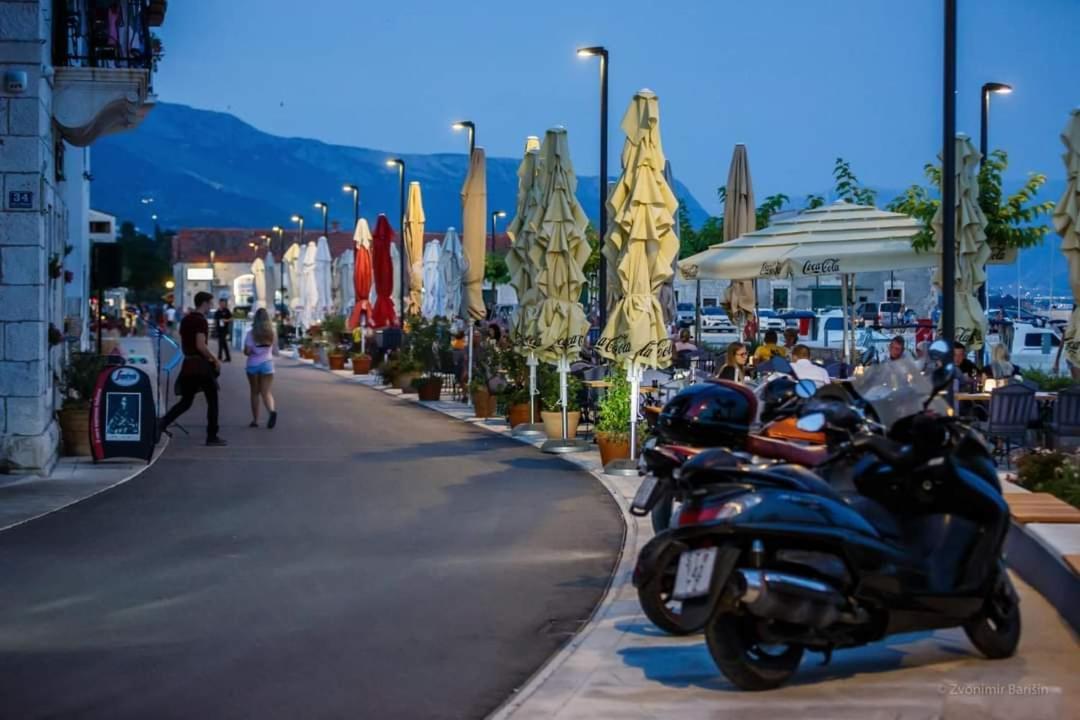 Villa Apartments Brecic 1 Kaštela Εξωτερικό φωτογραφία