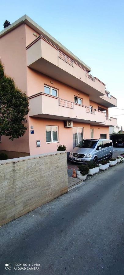 Villa Apartments Brecic 1 Kaštela Εξωτερικό φωτογραφία