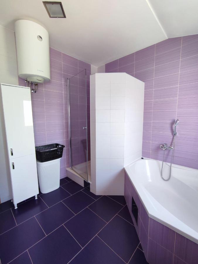 Villa Apartments Brecic 1 Kaštela Εξωτερικό φωτογραφία