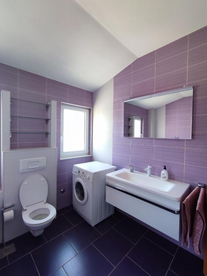 Villa Apartments Brecic 1 Kaštela Εξωτερικό φωτογραφία