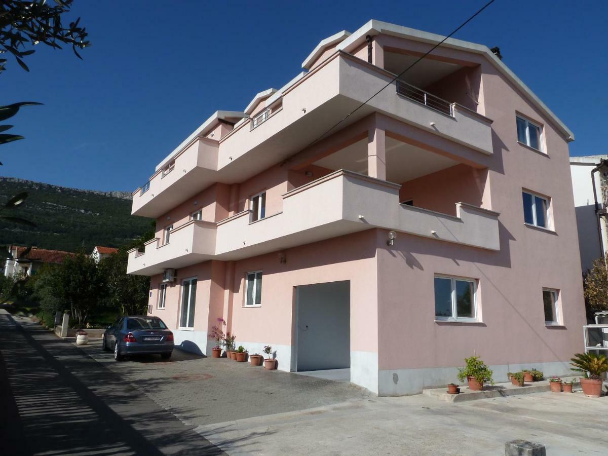 Villa Apartments Brecic 1 Kaštela Εξωτερικό φωτογραφία